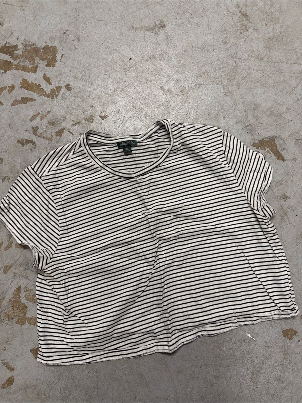 Striped Short-Sleeve Crop Tee - Black & White Size XL